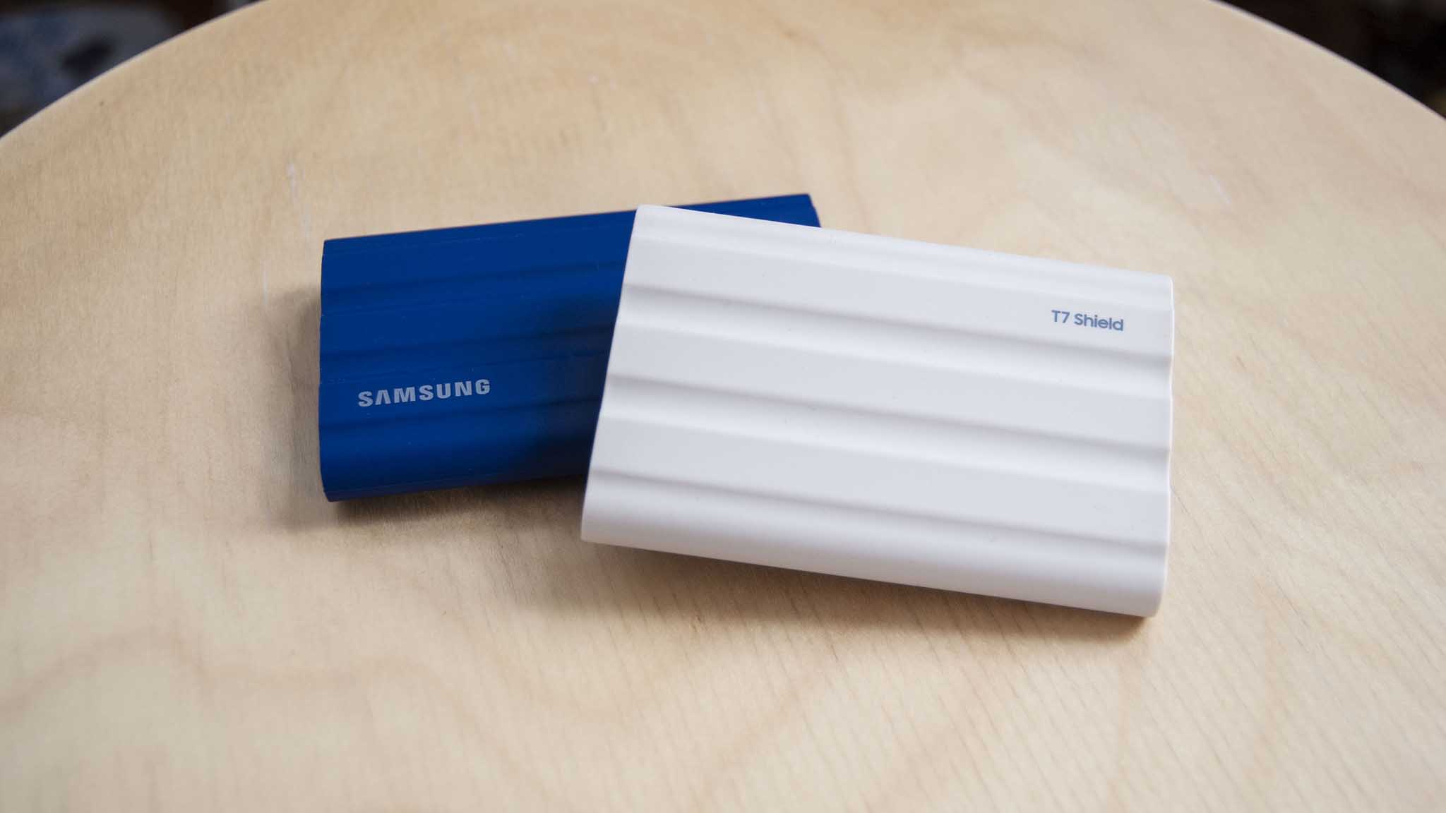 Samsung T7 Shield 2TB Portable SSD product image 3